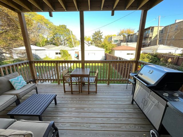 2548 W Argyle Street 1, Chicago, IL 60625