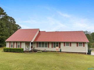 2918 Hillcrest Drive, Scottsboro, AL 35769