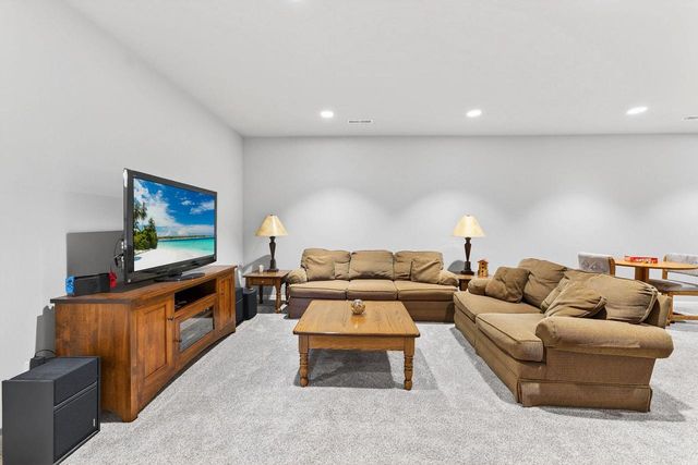 9801 Hawks Nest Drive, Verona, WI 53593