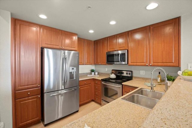 1883 Agnew Road 311, Santa Clara, CA 95054