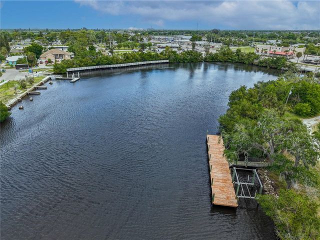 102 DICKMAN DRIVE SW, Ruskin, FL 33570