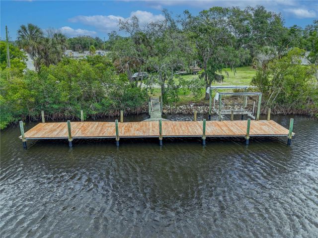 102 DICKMAN DRIVE SW, Ruskin, FL 33570