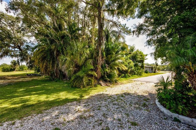 102 DICKMAN DRIVE SW, Ruskin, FL 33570