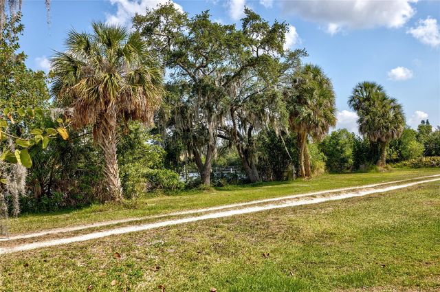 102 DICKMAN DRIVE SW, Ruskin, FL 33570