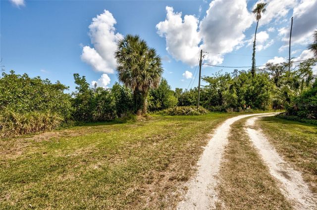 102 DICKMAN DRIVE SW, Ruskin, FL 33570