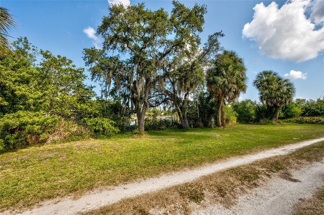 102 DICKMAN DRIVE SW, Ruskin, FL 33570