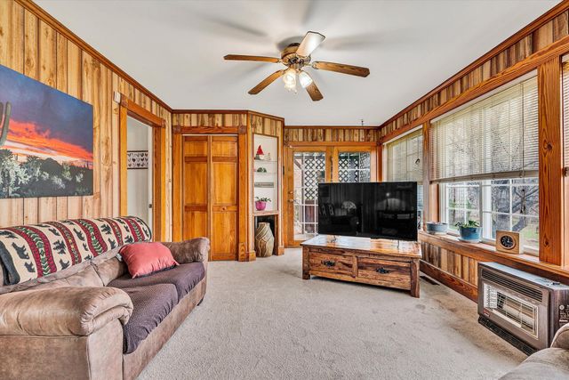 4015 Mud Lick RD, Roanoke, VA 24018