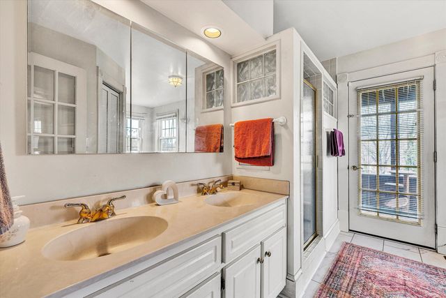 4015 Mud Lick RD, Roanoke, VA 24018