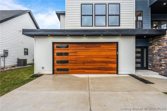1019 Ridgeview Drive, Jeffersonville, IN 47130