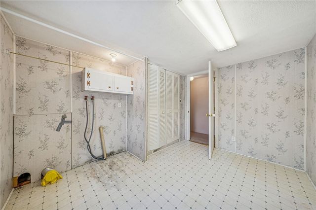 2184 Whites Hill Road, Hempfield Twp, PA 15601