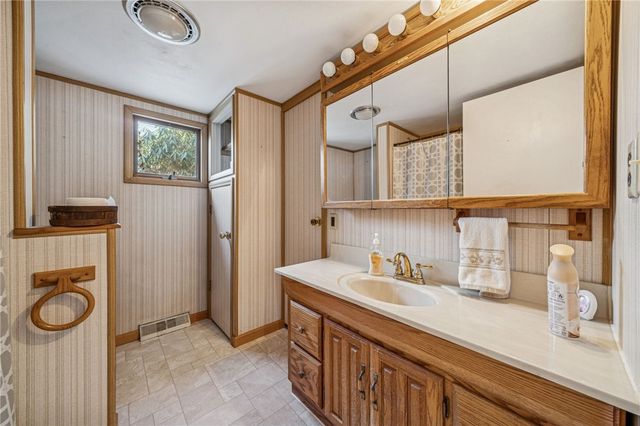 2184 Whites Hill Road, Hempfield Twp, PA 15601