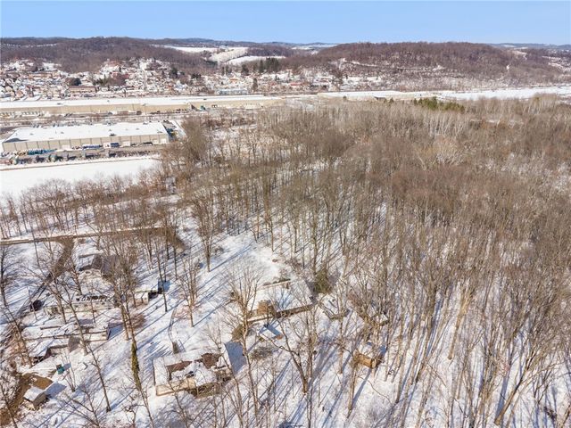 2184 Whites Hill Road, Hempfield Twp, PA 15601