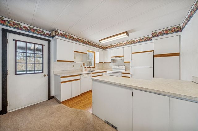 2184 Whites Hill Road, Hempfield Twp, PA 15601