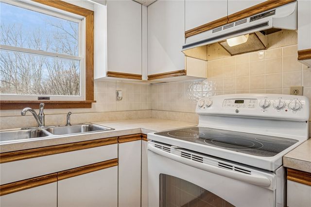 2184 Whites Hill Road, Hempfield Twp, PA 15601