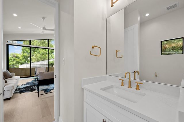 1514 NEWTON ST, Austin, TX 78704