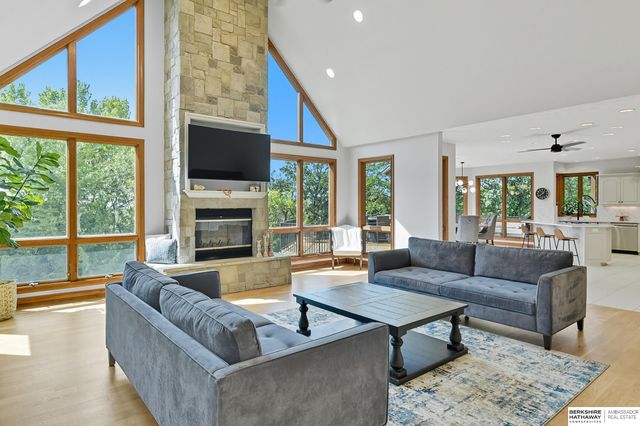 7191 S 240th Street, Gretna, NE 68028