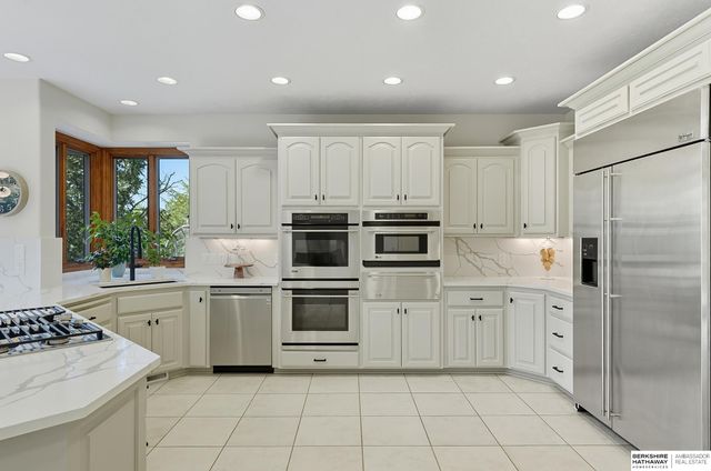 7191 S 240th Street, Gretna, NE 68028