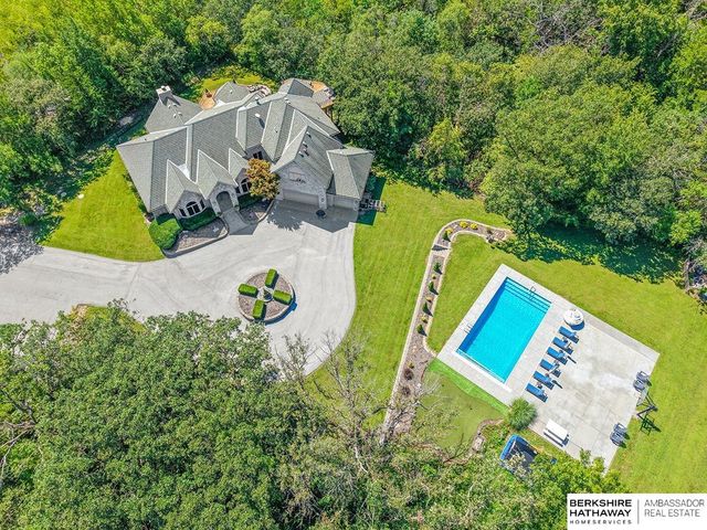 7191 S 240th Street, Gretna, NE 68028