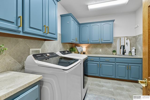 7191 S 240th Street, Gretna, NE 68028