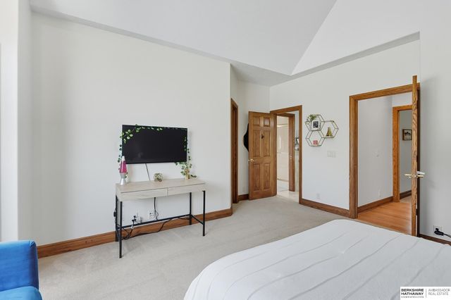 7191 S 240th Street, Gretna, NE 68028