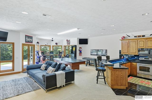 7191 S 240th Street, Gretna, NE 68028