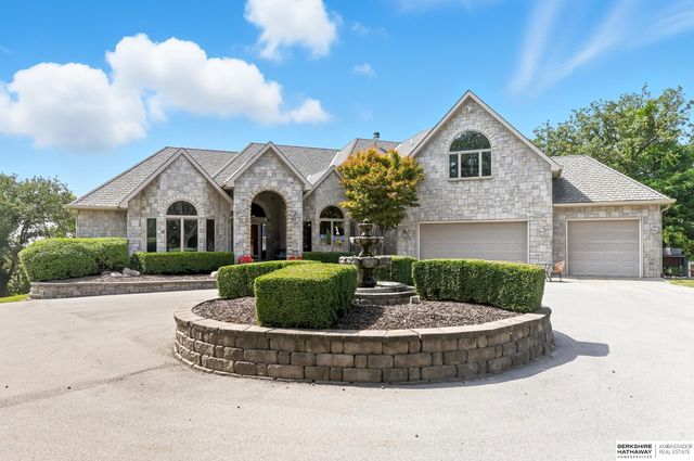 7191 S 240th Street, Gretna, NE 68028