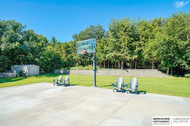 7191 S 240th Street, Gretna, NE 68028