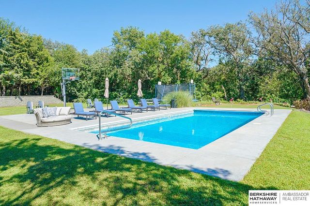 7191 S 240th Street, Gretna, NE 68028