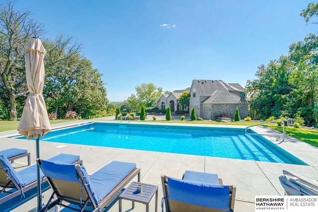 7191 S 240th Street, Gretna, NE 68028