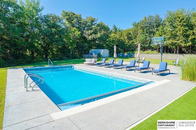 7191 S 240th Street, Gretna, NE 68028