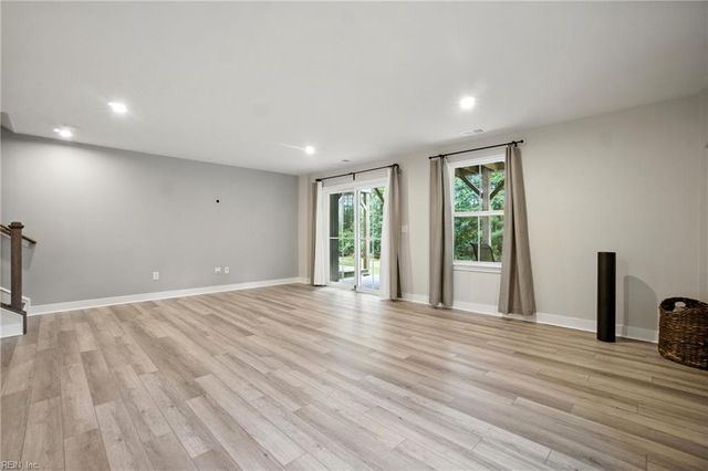 932 Parley PL, Chesapeake, VA 23323