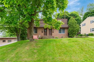 322 Schneider Street SE, North Canton, OH 44720