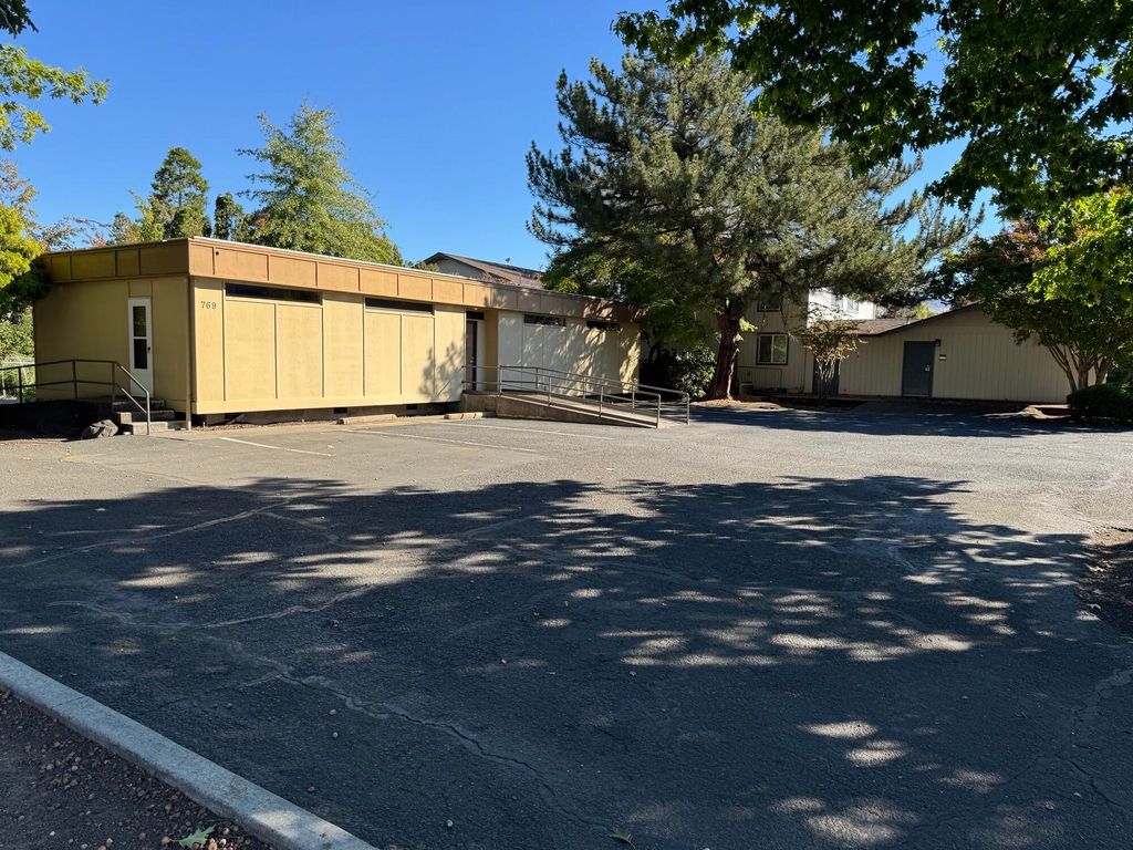 769 Spring Street, Medford, OR 97504