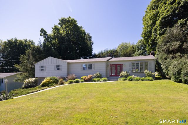 68 Heritage Drive, Naugatuck, CT 06770