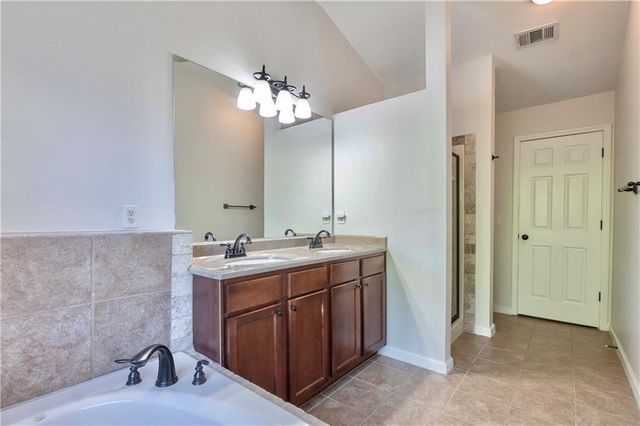 1885 Appaloosa Run Trail, Buford, GA 30519