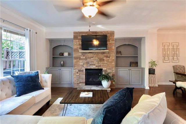 1885 Appaloosa Run Trail, Buford, GA 30519