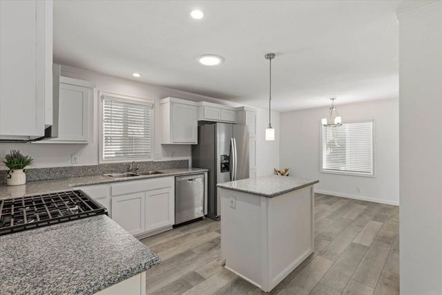 1333 Olive Avenue 69, Vista, CA 92083