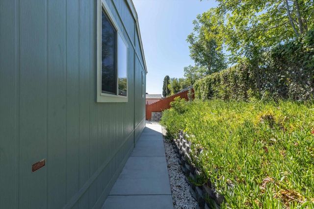 1333 Olive Avenue 69, Vista, CA 92083