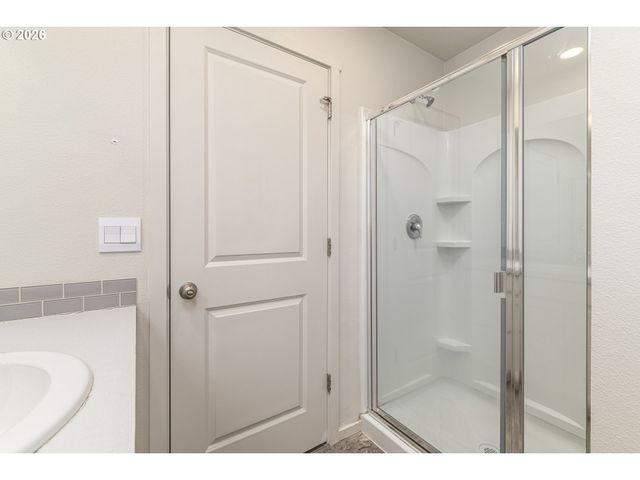 611 Ne 72ND St, Vancouver, WA 98665