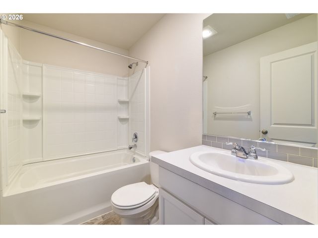611 Ne 72ND St, Vancouver, WA 98665