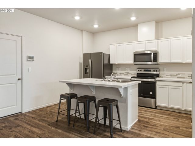 611 Ne 72ND St, Vancouver, WA 98665