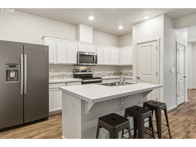 611 Ne 72ND St, Vancouver, WA 98665