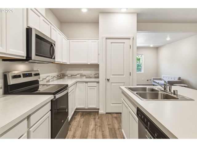 611 Ne 72ND St, Vancouver, WA 98665