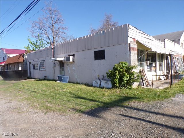 910 Neal Street, Parkersburg, WV 26101