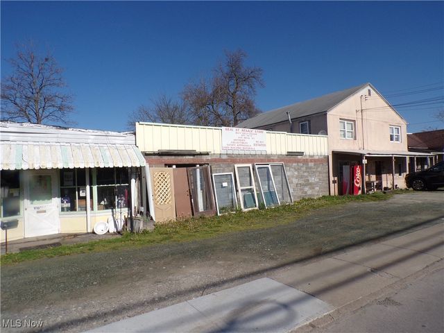 910 Neal Street, Parkersburg, WV 26101