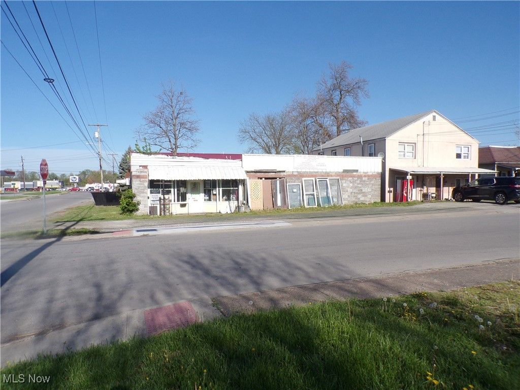 910 Neal Street, Parkersburg, WV 26101