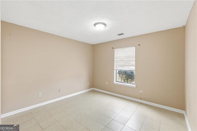 8811 W Chase Drive, Douglasville, GA 30134