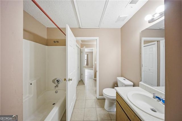 8811 W Chase Drive, Douglasville, GA 30134