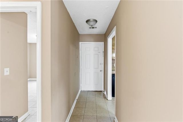 8811 W Chase Drive, Douglasville, GA 30134