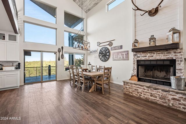 2262 Meadow Trail --, Overgaard, AZ 85933